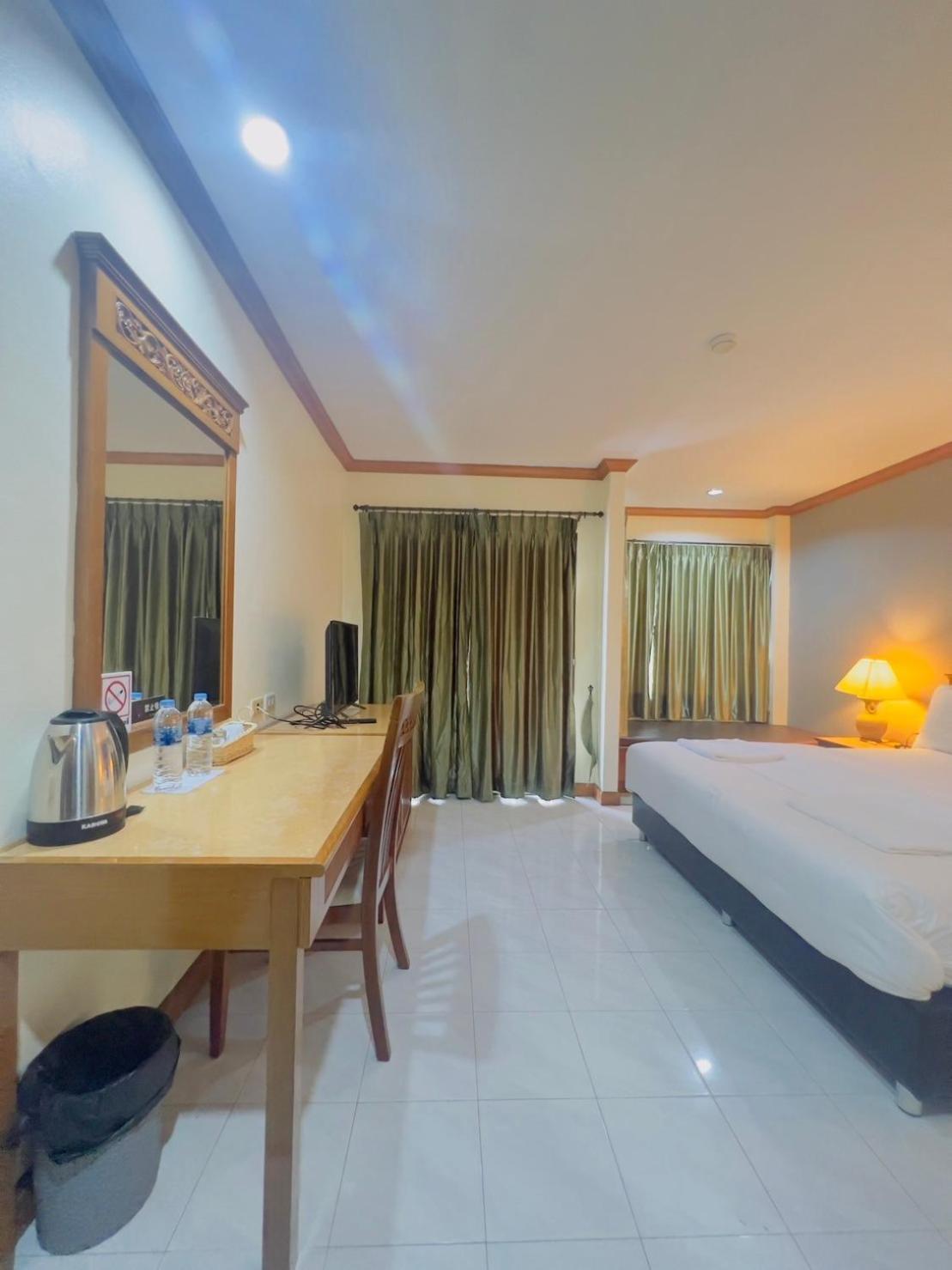 Royal Vista Otel Patong Dış mekan fotoğraf